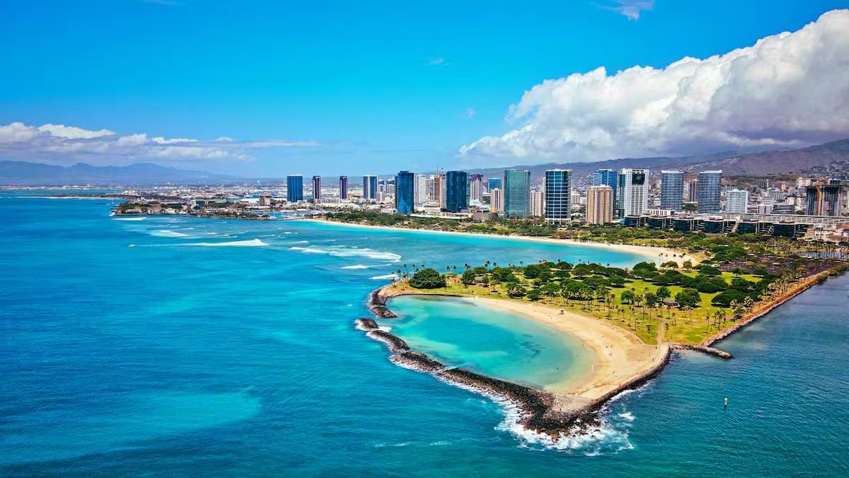 Ala Moana Beach Park and the urban Honolulu shoreline seen from above